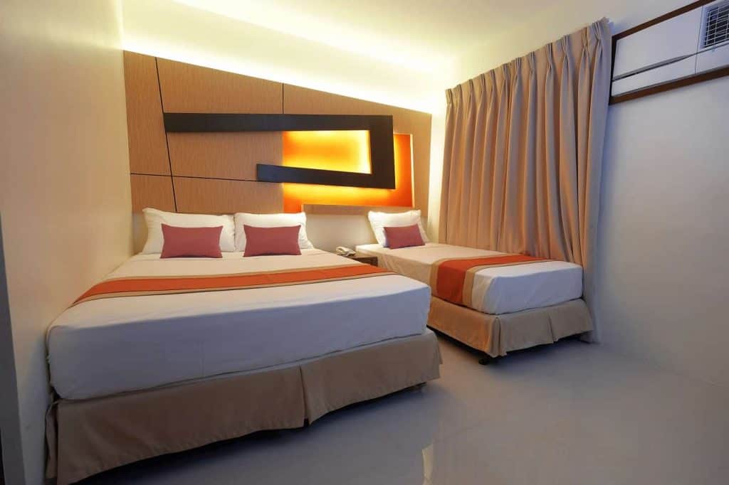 Cebu hotels SouthPole rooms Superior-resized