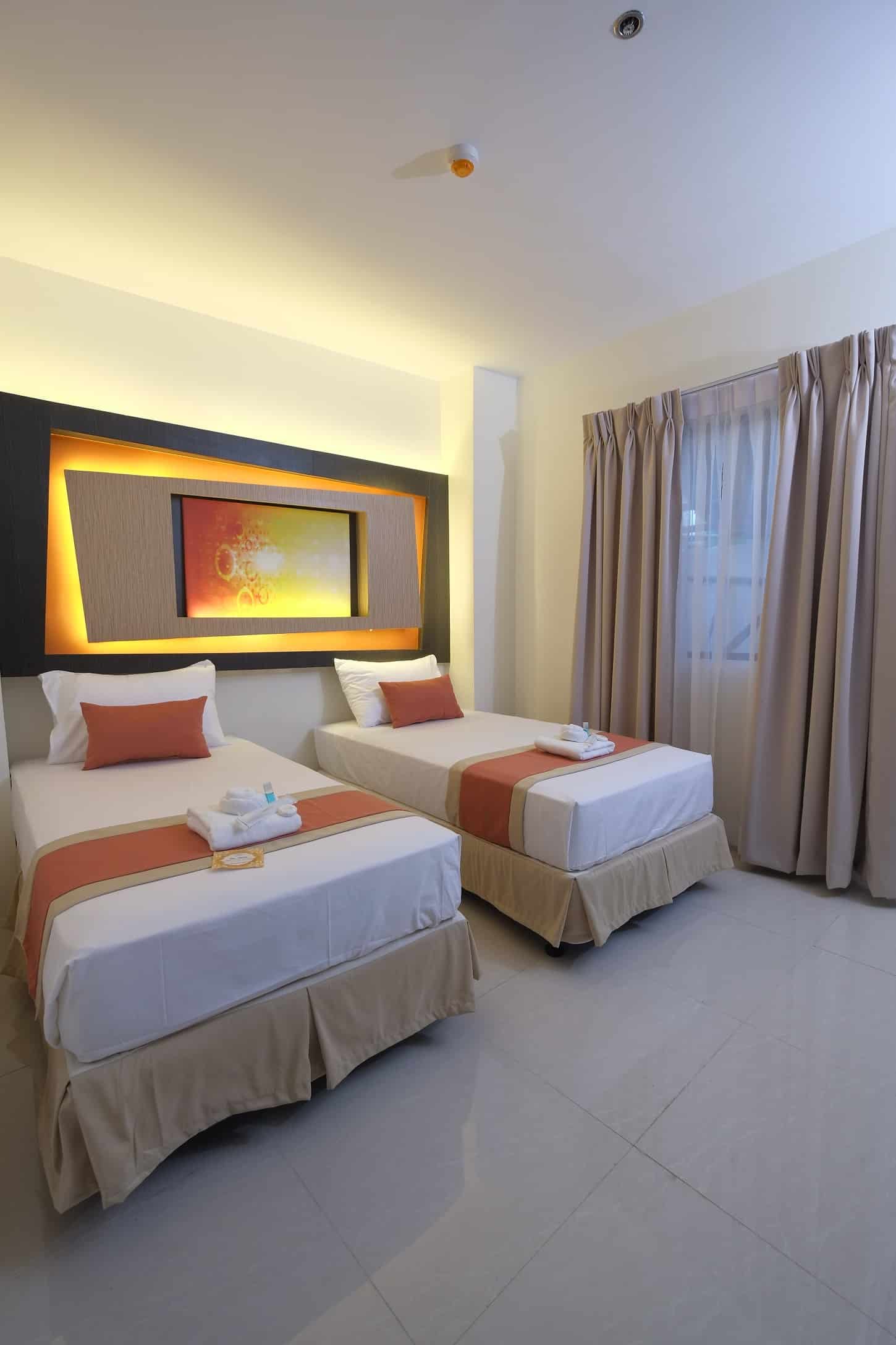 Cebu Hotel Rooms Business Suite SouthPole-RESIZE